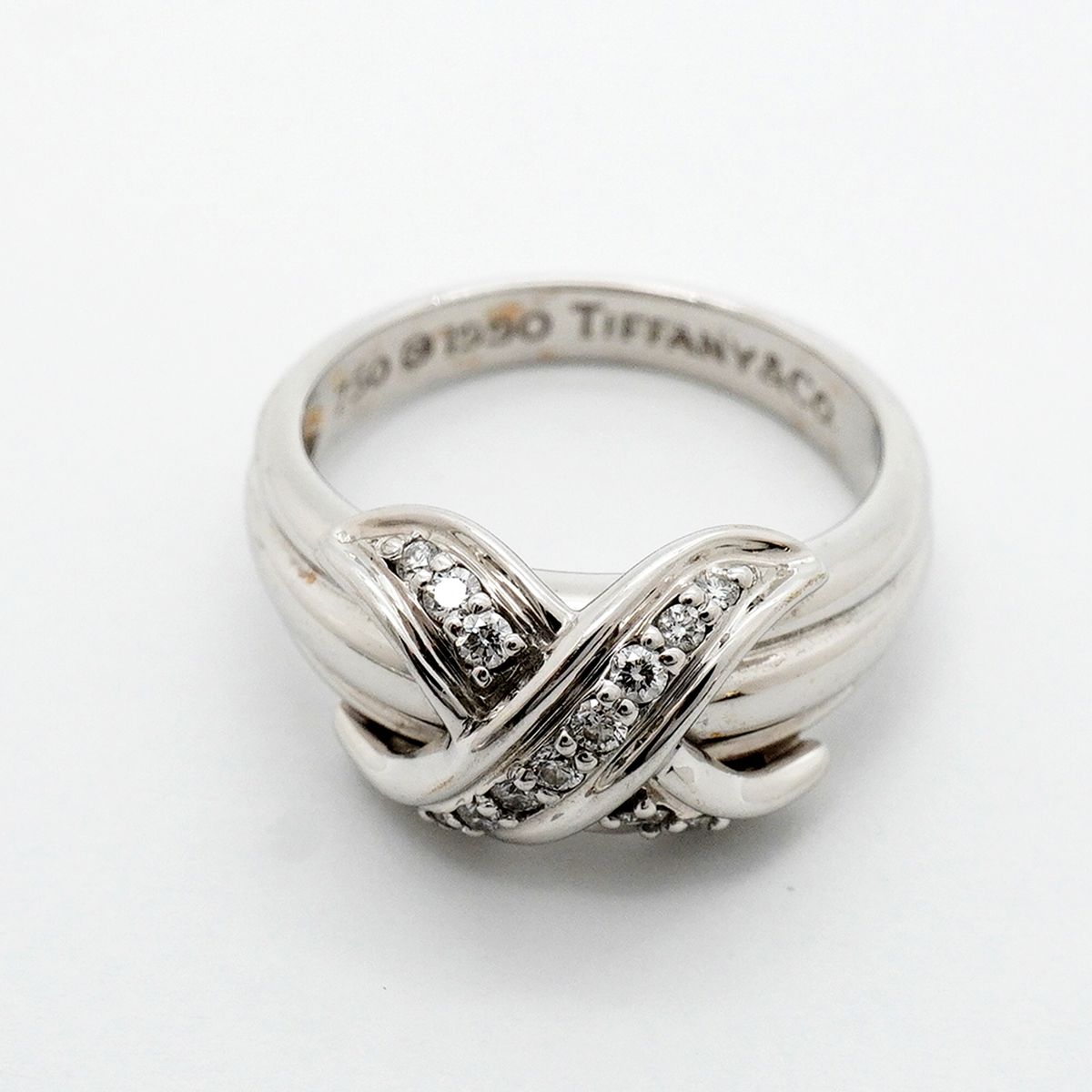 Tiffany & Co Ring Signature 18k White Gold Diamond — view 3