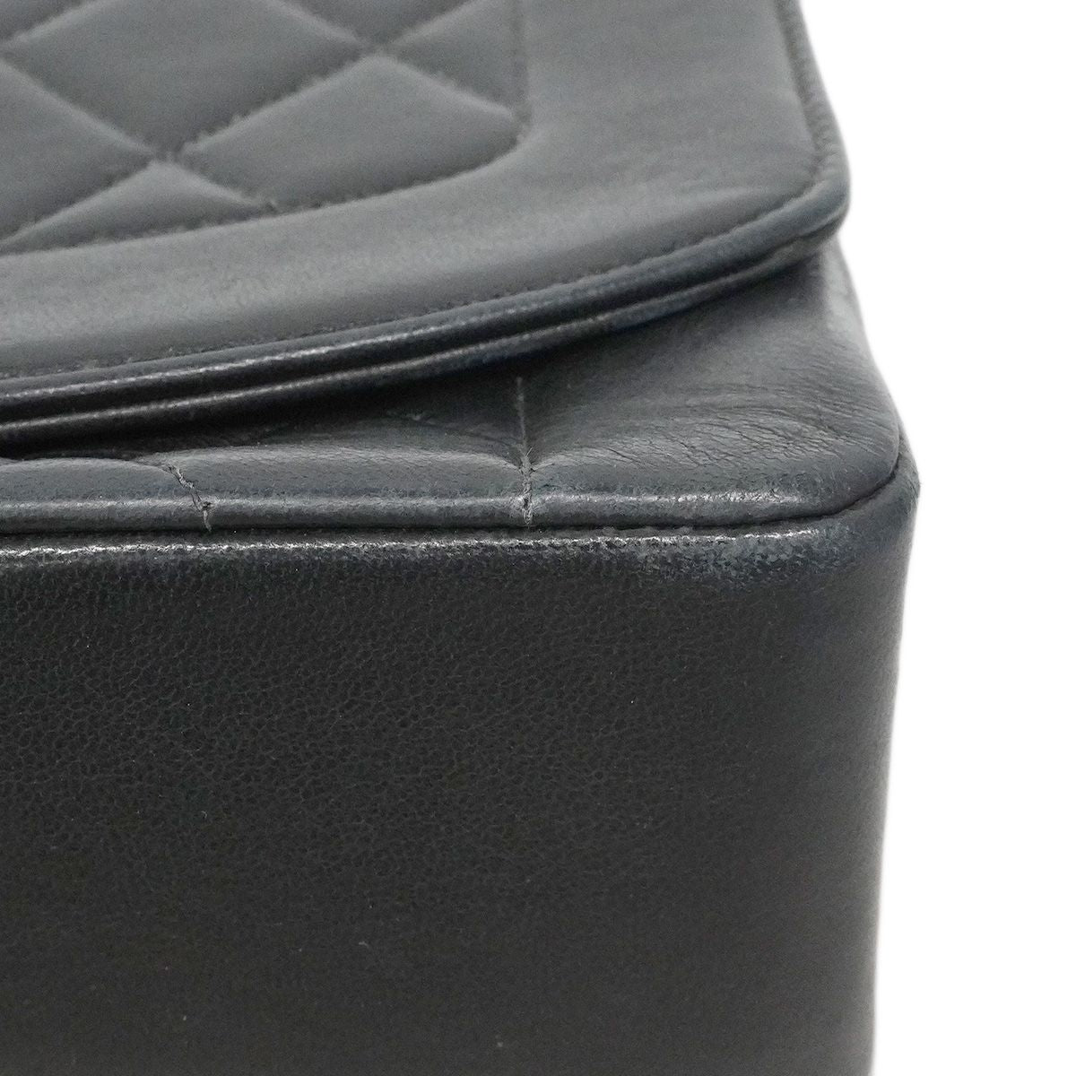 Chanel Shoulder Bag Diana Lambskin Black Gold — view 6