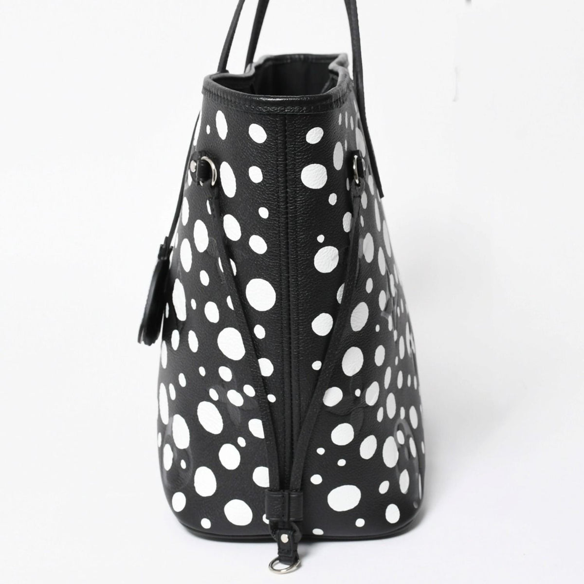 Louis Vuitton Tote Bag Yayoi Kusama Never MM Monogram Empreinte Infinity Dot — view 5