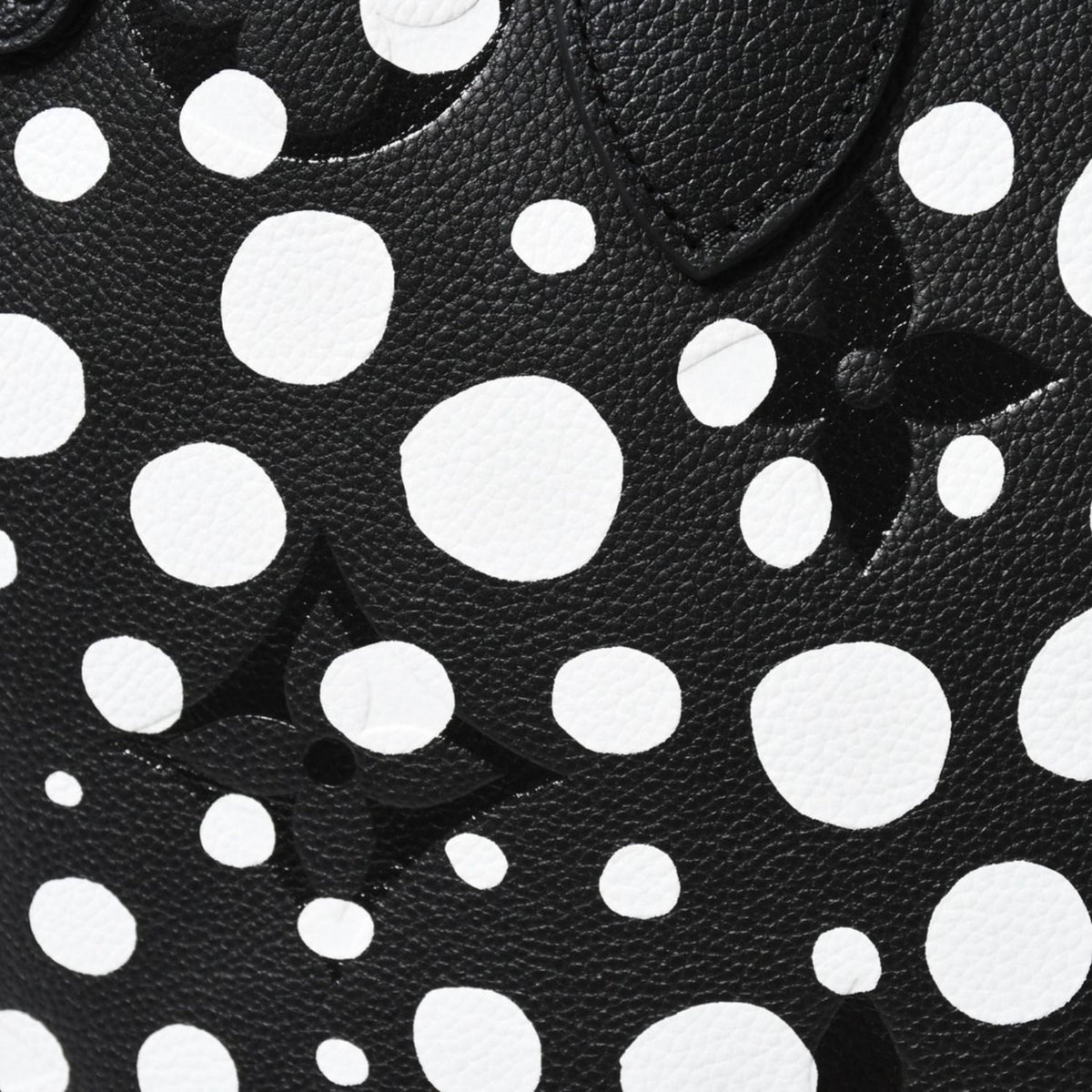 Louis Vuitton Tote Bag Yayoi Kusama Never MM Monogram Empreinte Infinity Dot — view 8