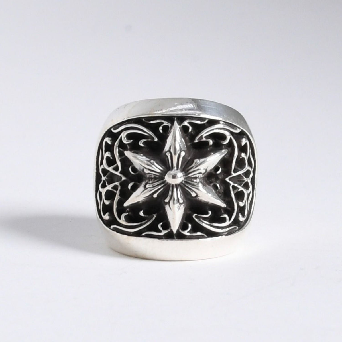 Chrome Hearts Classic Oval Star Sterling