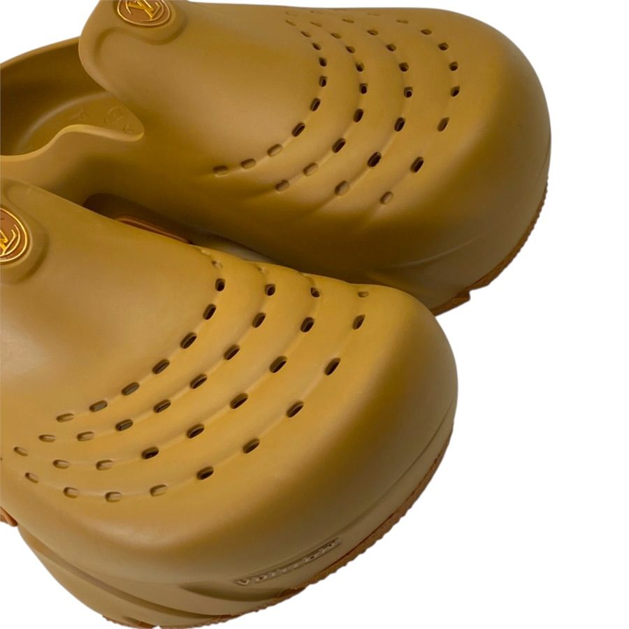 Louis Vuitton LV Shark Clog Sandals Slip-on Rubber Yellow Mustard — view 6