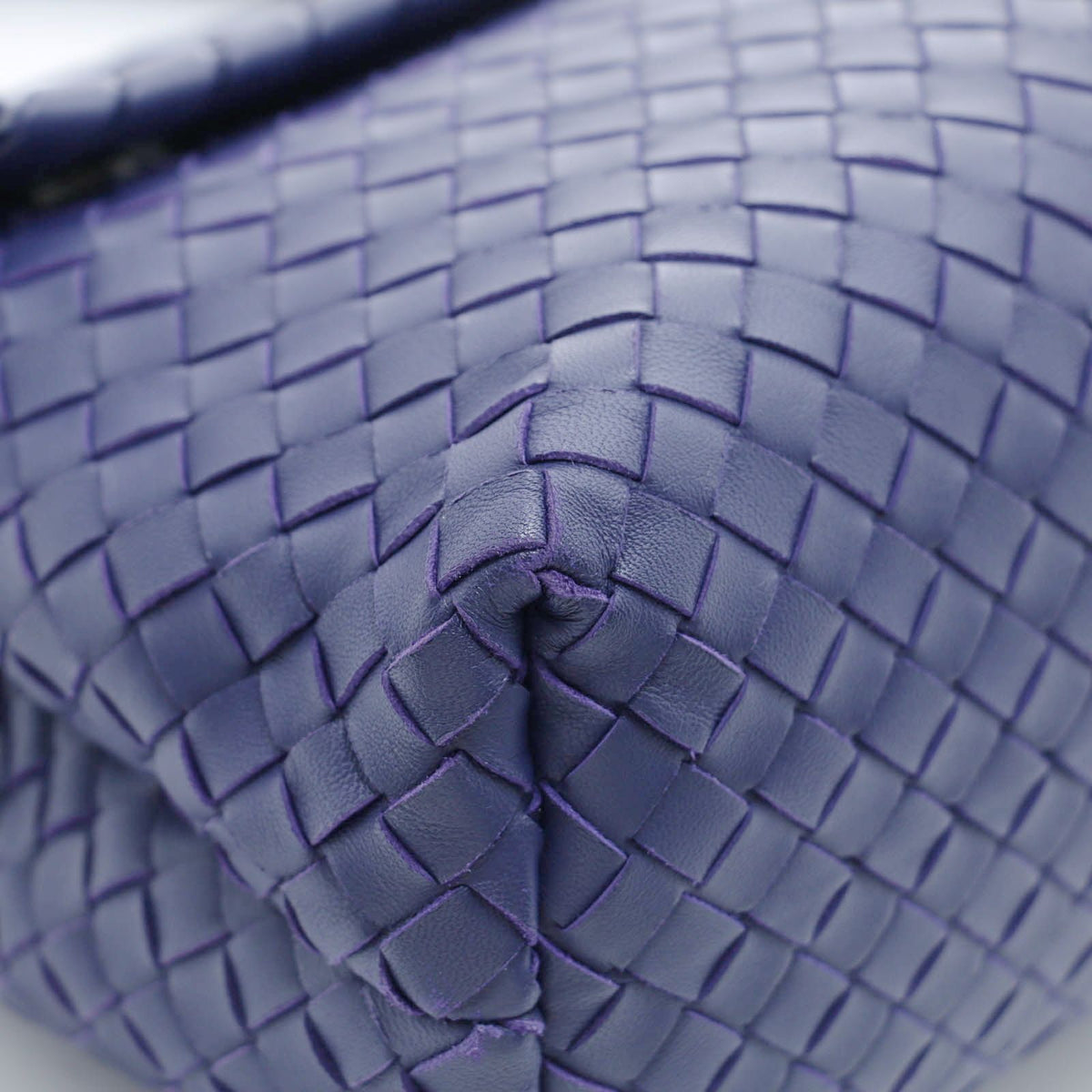 Bottega Veneta Intrecciato Purple Leather Handbag — view 8