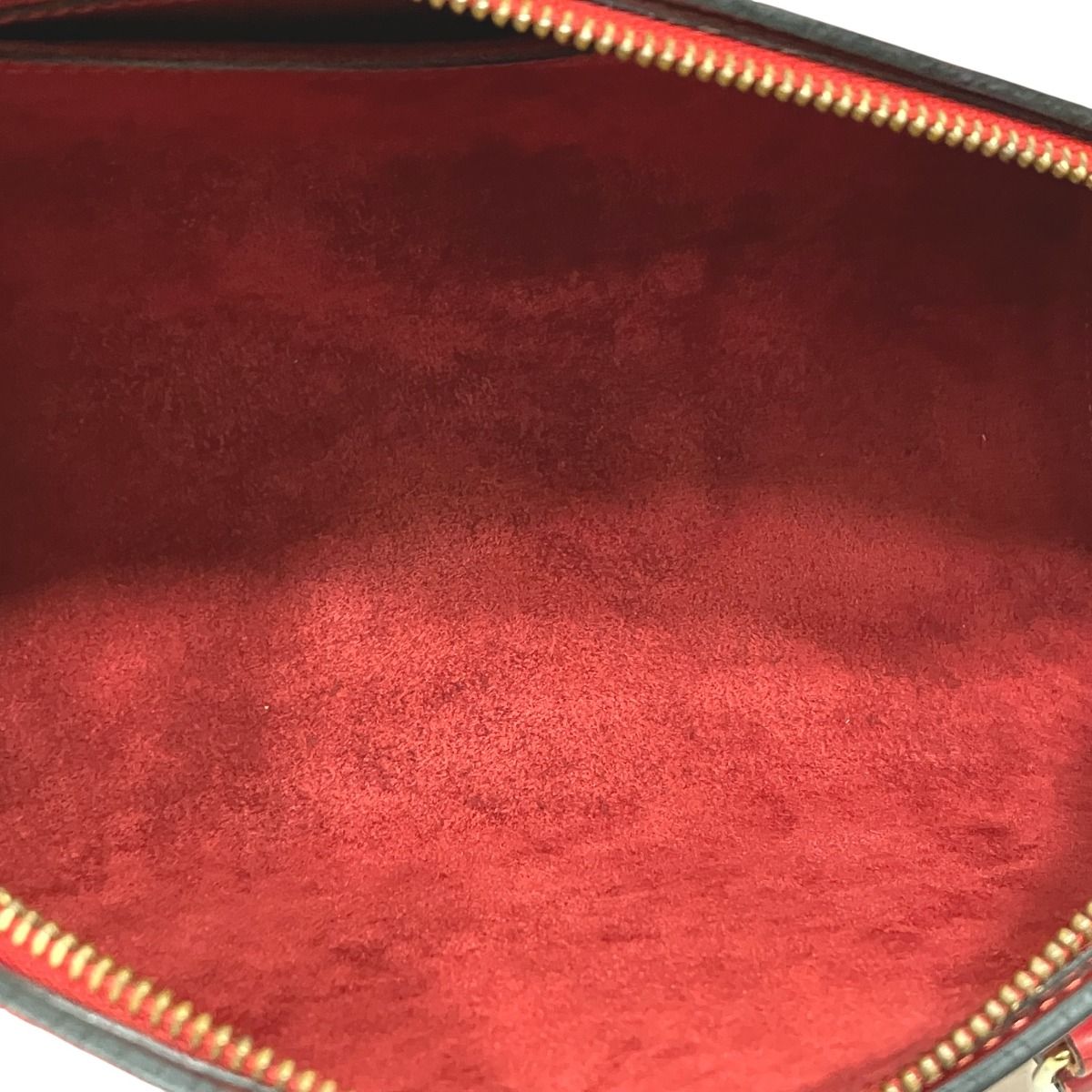 Louis Vuitton Soufflet Epi Handbag Leather — view 8