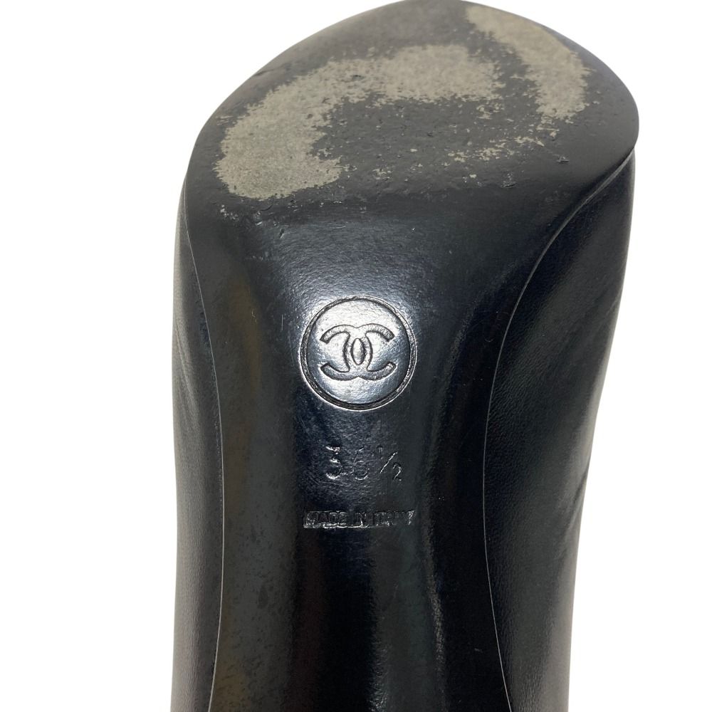 Chanel Vintage CC Logo Leather Almond Toe Pumps Black Spring Summer Fall — view 6