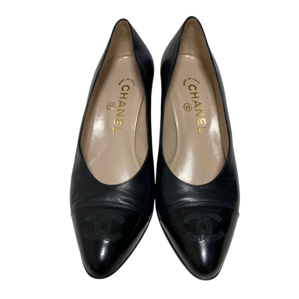 Chanel Vintage CC Logo Leather Almond Toe Pumps Black Spring Summer Fall — view 2