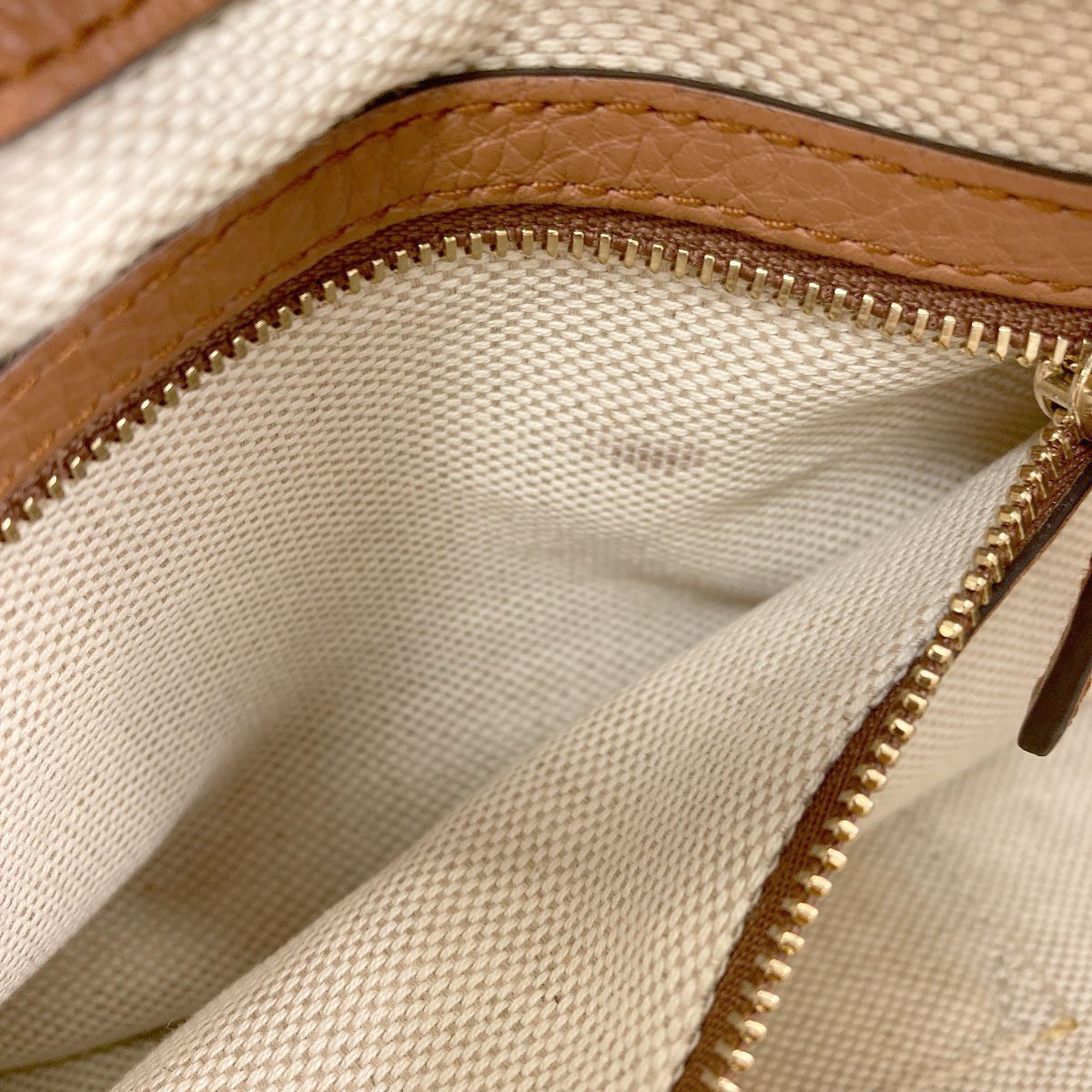Gucci Soho Interlocking G 2-Way Handbag Calfskin — view 8
