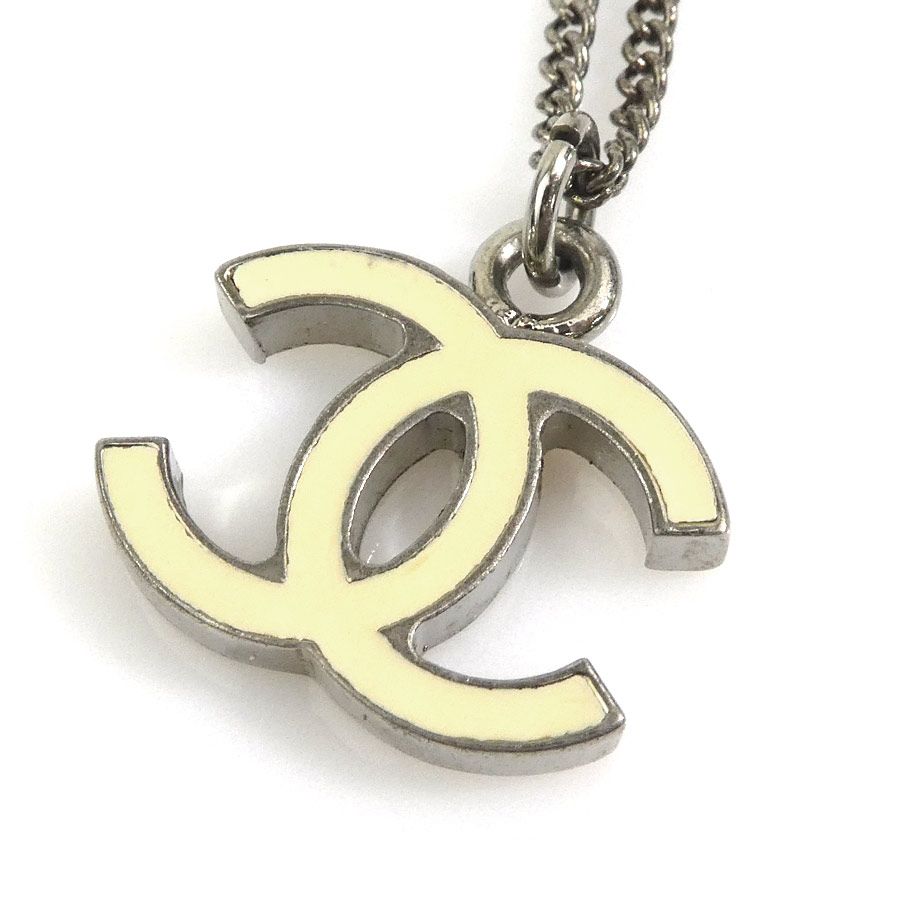 Chanel Necklace CC Logo — view 6
