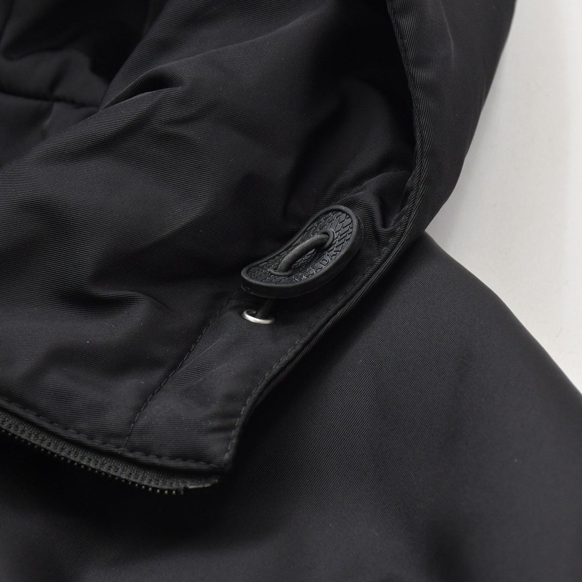 Prada Re-Nylon Anorak Hoodie Triangle Plate Black Metal Half Zip M — view 4