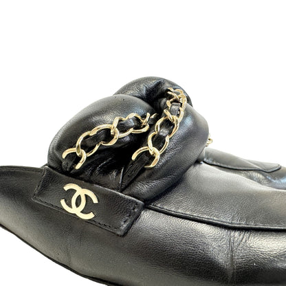 Chanel Quilted Chain Sandals Leather Shoes — view 5
