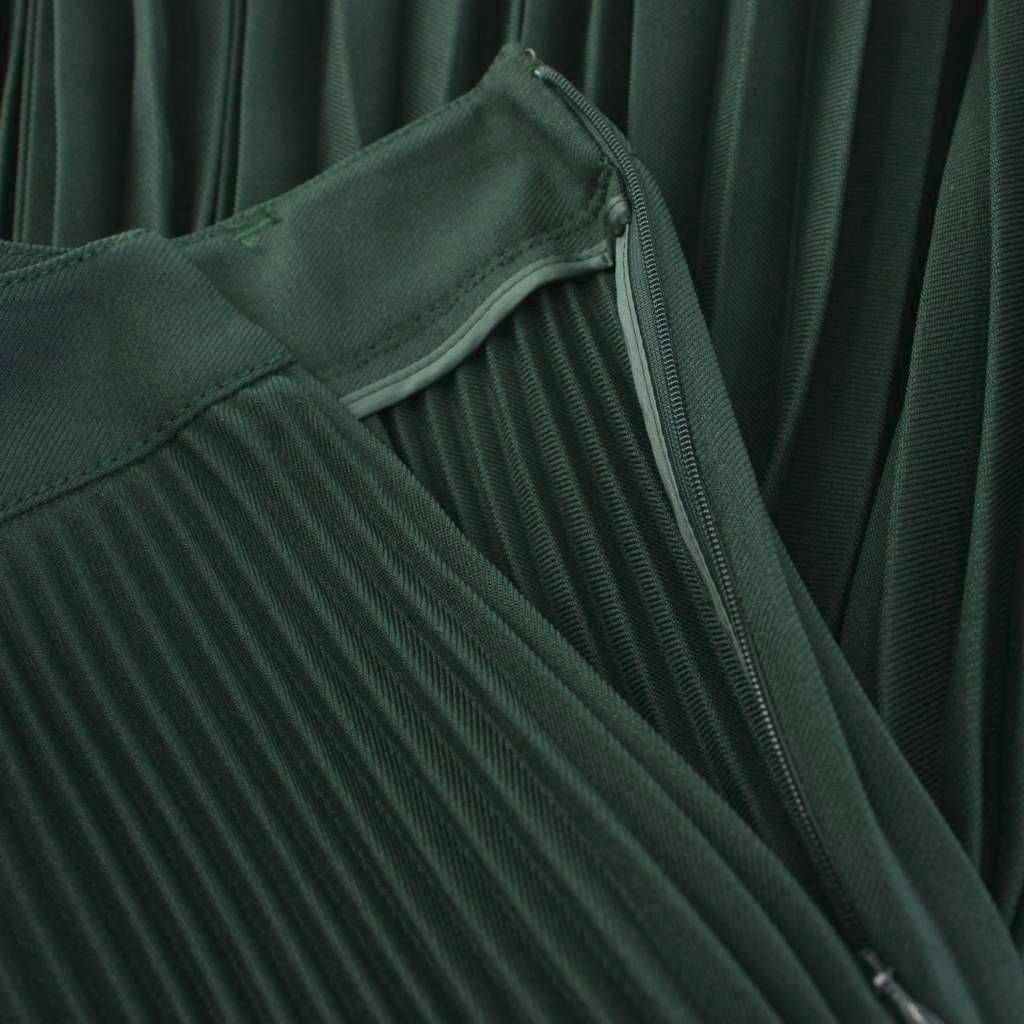 Prada Pleated Skirt Knee-Length Green 36 — view 5