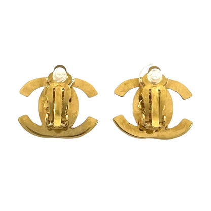 Chanel With Rice 95A Vintage CC Logo Turnlock Motif Earrings Gold — view 5