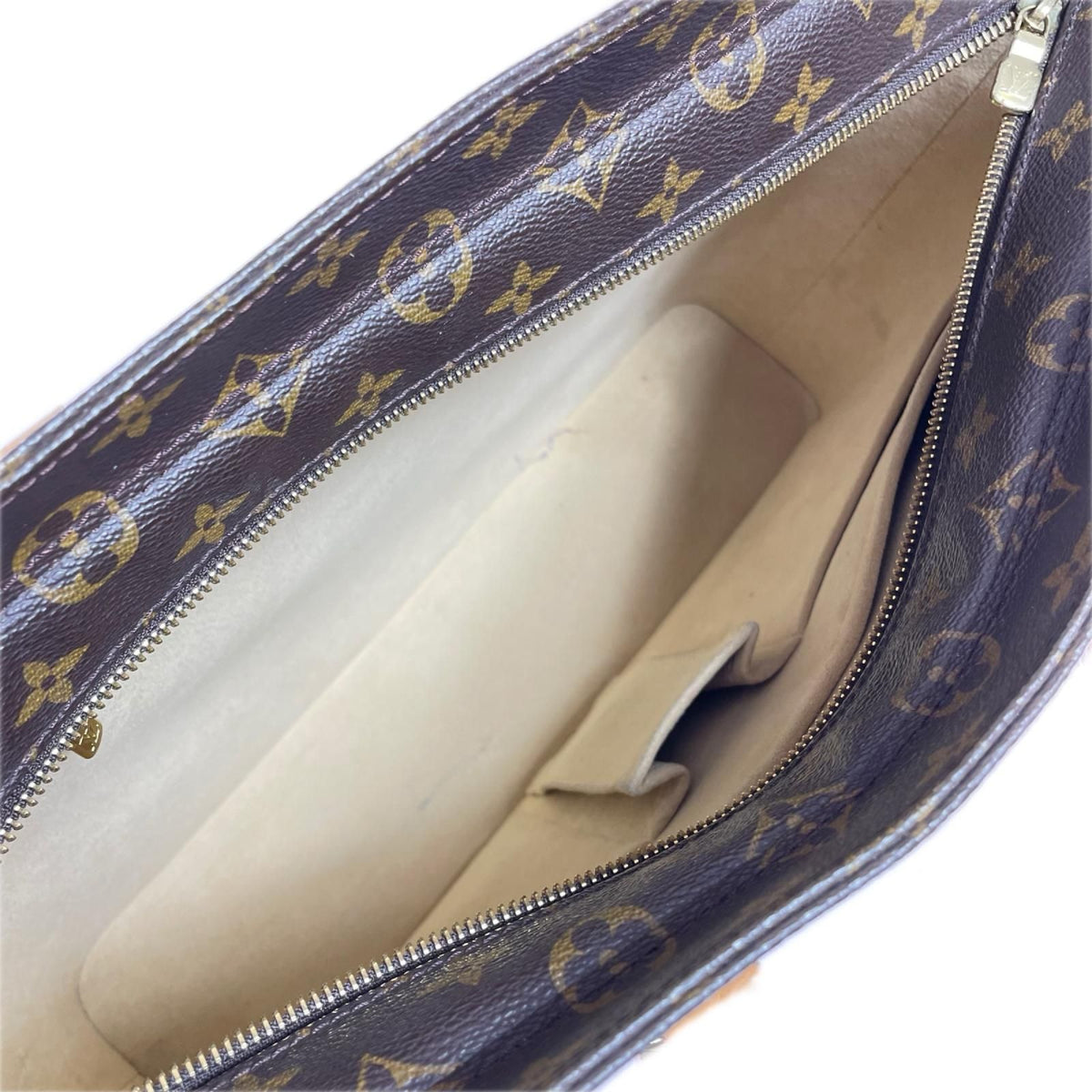 Louis Vuitton Monogram Luco Tote Bag Inside Stickiness Vachetta Leather — view 4