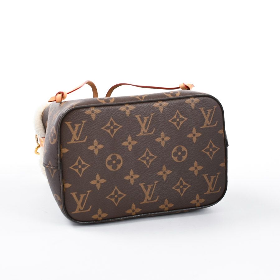 Louis Vuitton Handbag Neo Noe BB — view 5