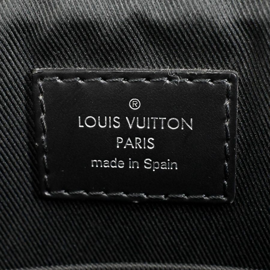 Louis Vuitton Shoulder Bag District PM — view 6