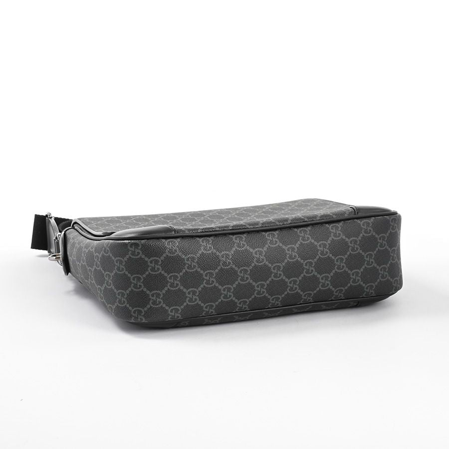 Gucci Shoulder Bag GG Emblem Medium — view 5