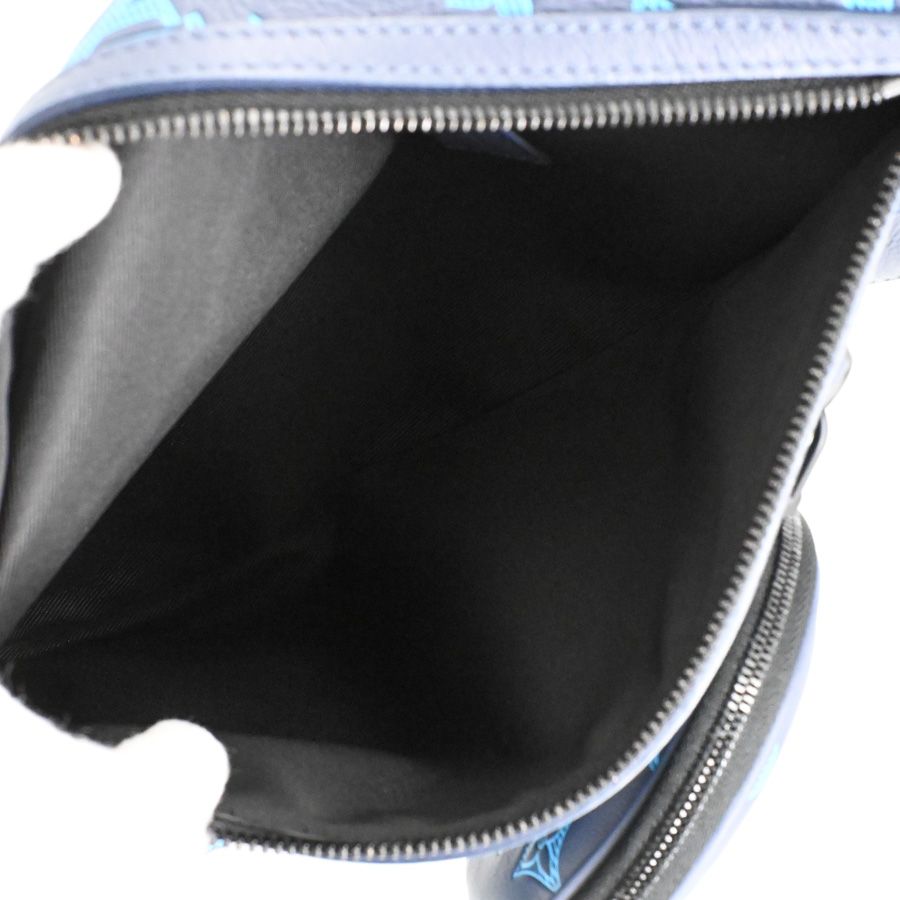 Louis Vuitton Belt Bag Duo Sling — view 4