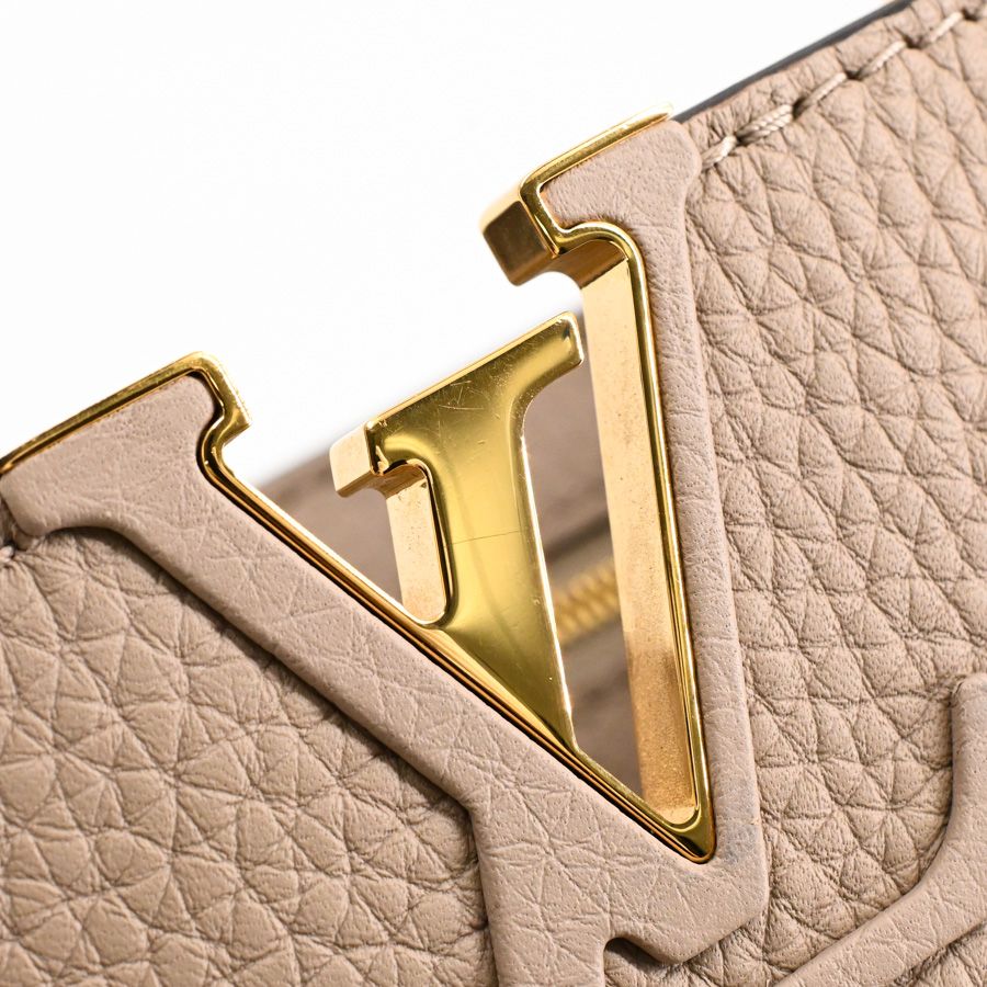 Louis Vuitton Handbag Capucines BB — view 7