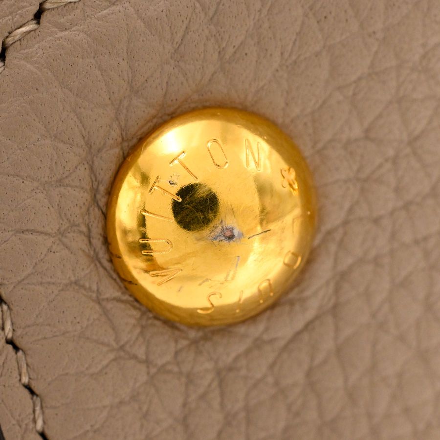 Louis Vuitton Handbag Capucines BB — view 8