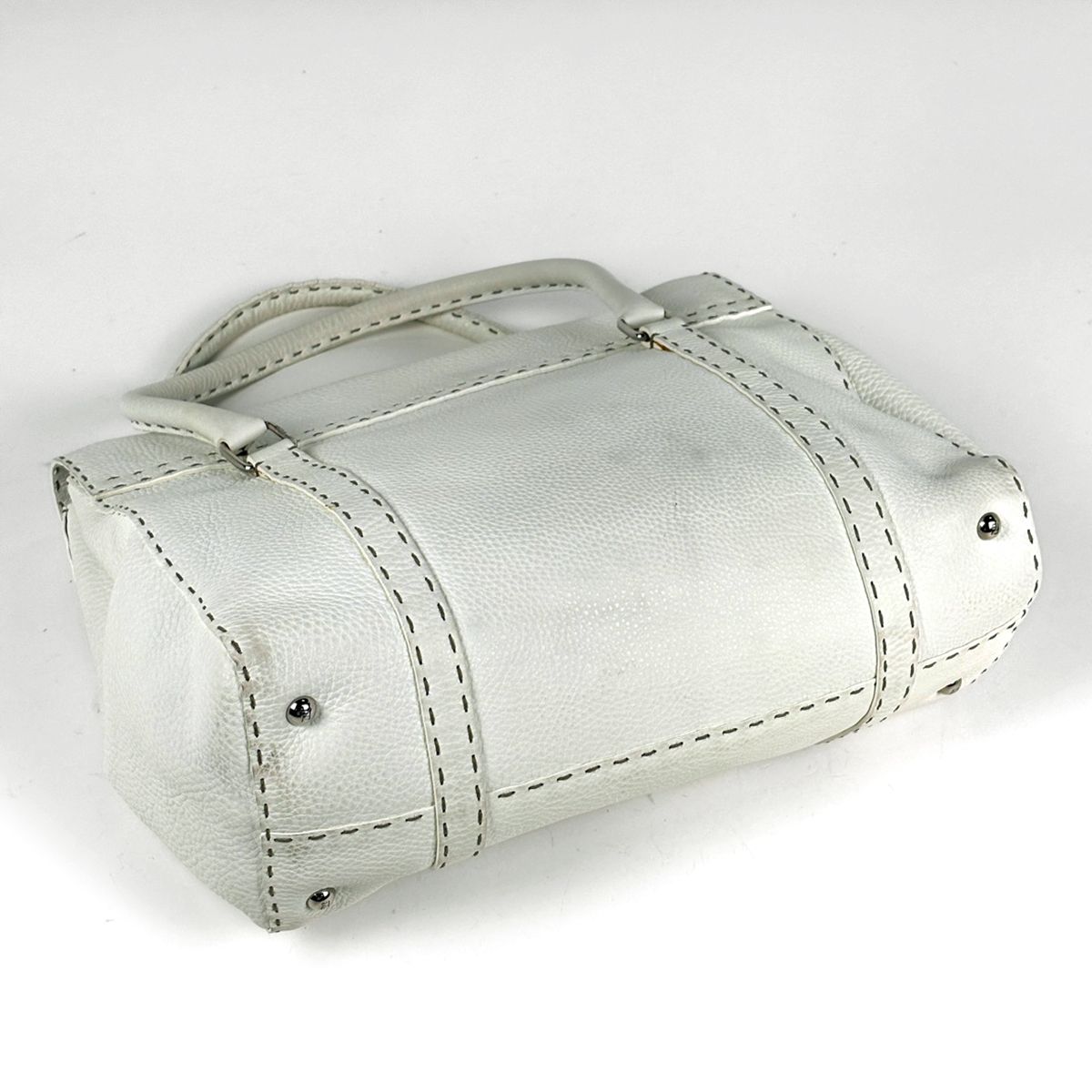 Fendi Tote Bag Selleria Linda Leather White — view 2