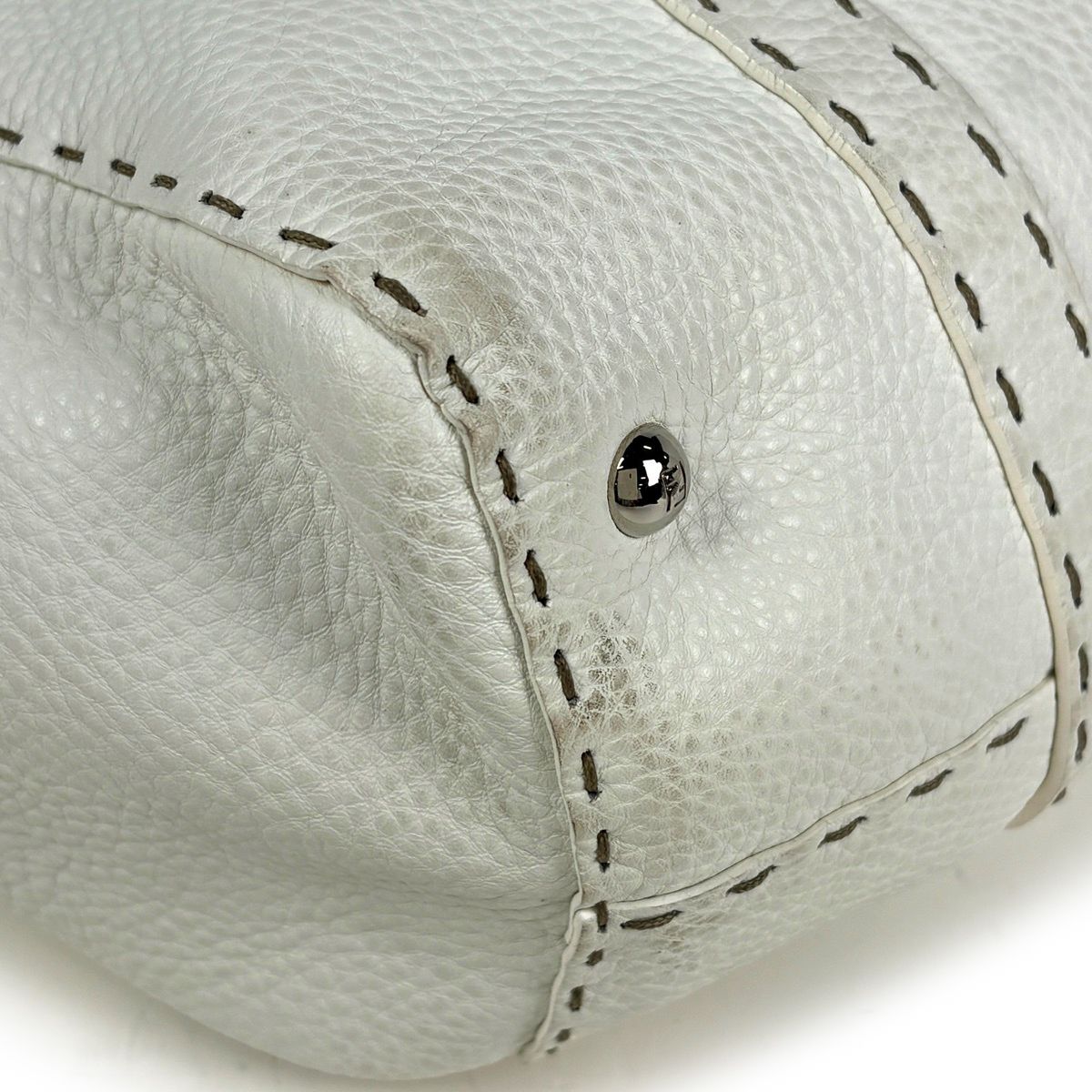 Fendi Tote Bag Selleria Linda Leather White — view 3