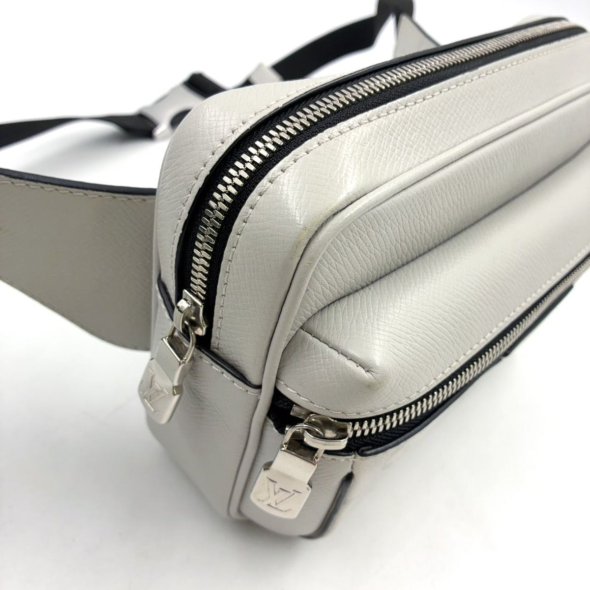 Louis Vuitton Bum Bag Outdoor Taigarama Leather Black Light Gray Silver — view 6