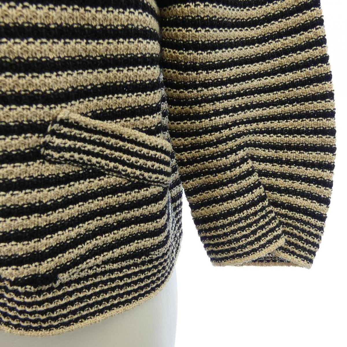 Chanel Cardigan Beige — view 6