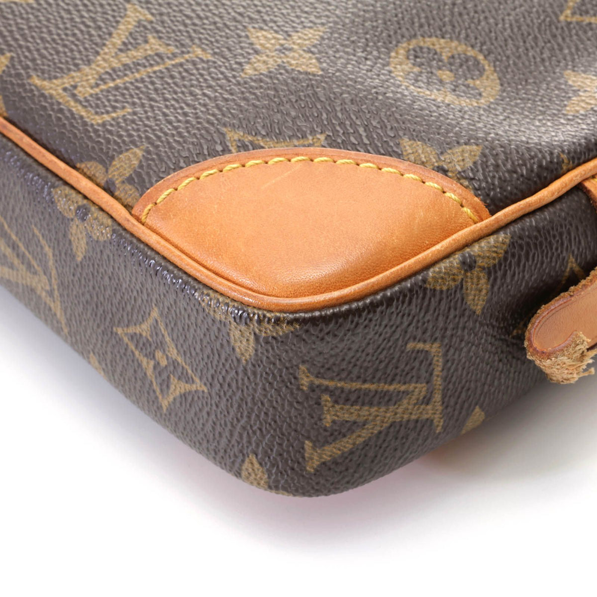 Louis Vuitton Marly Dragonne PM Monogram Clutch Canvas Brown — view 6