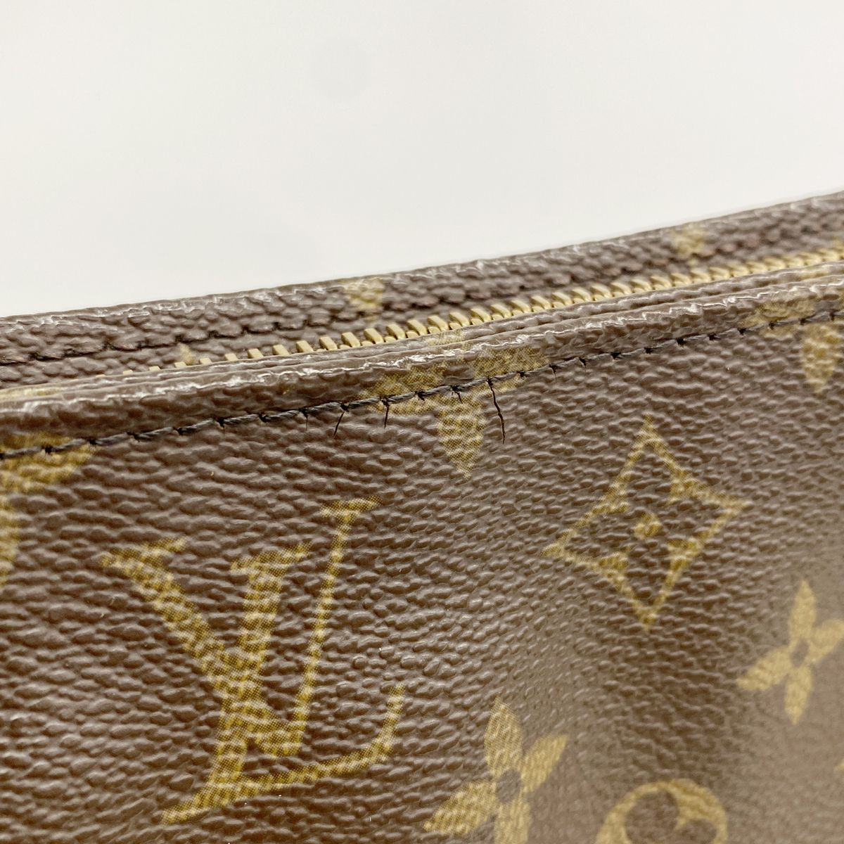 Louis Vuitton Shoulder Bag Monogram Looping GM Brown — view 7