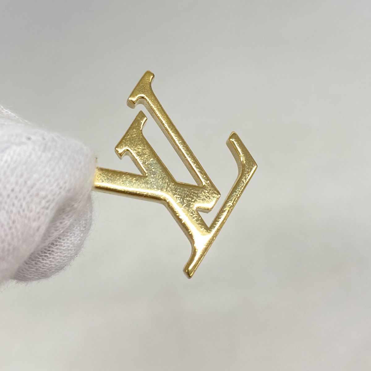 Louis Vuitton Key Holder Charm Monogram Epi Bijou Sac Chaine Spring Street — view 4