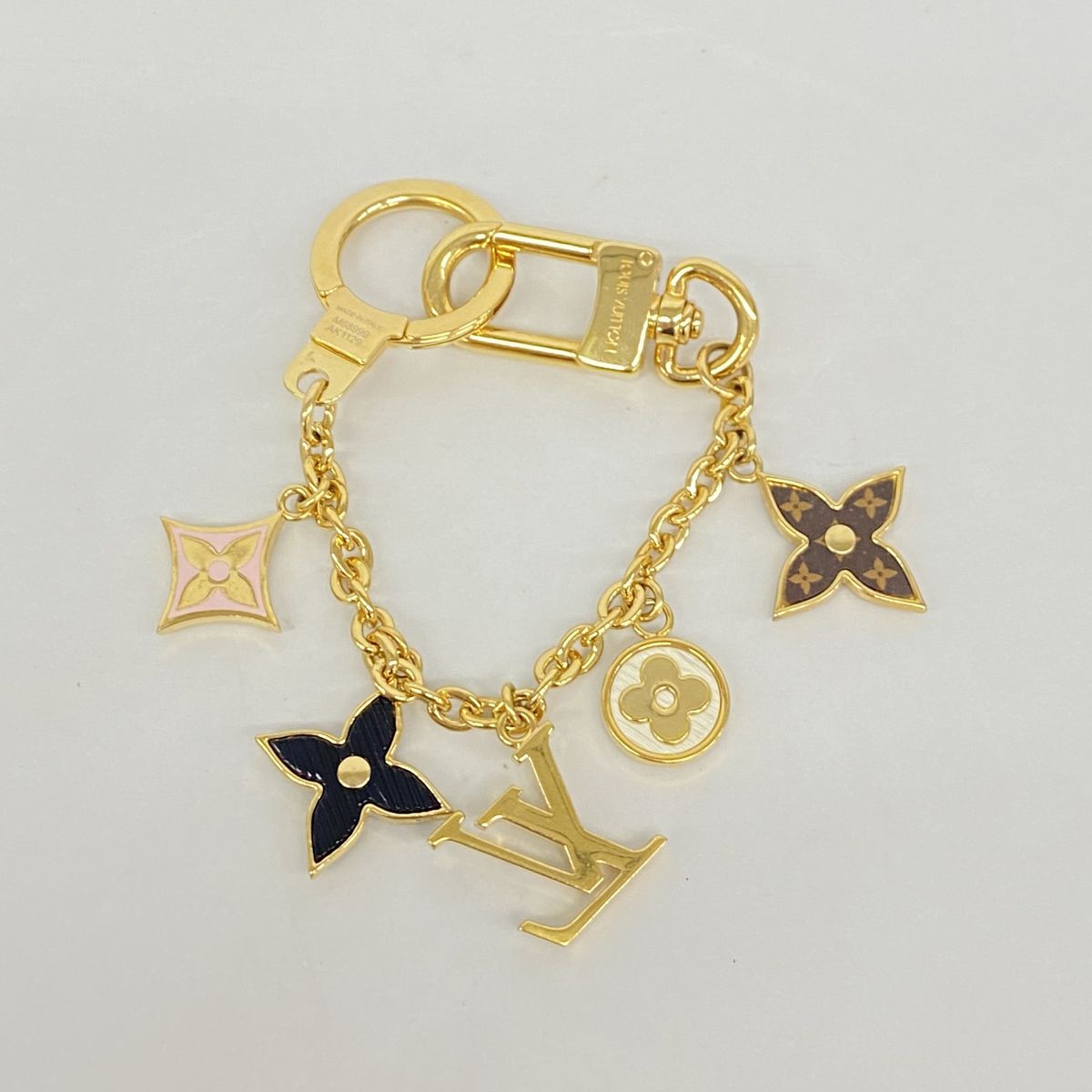 Louis Vuitton Key Holder Charm Monogram Epi Bijou Sac Chaine Spring Street — view 6