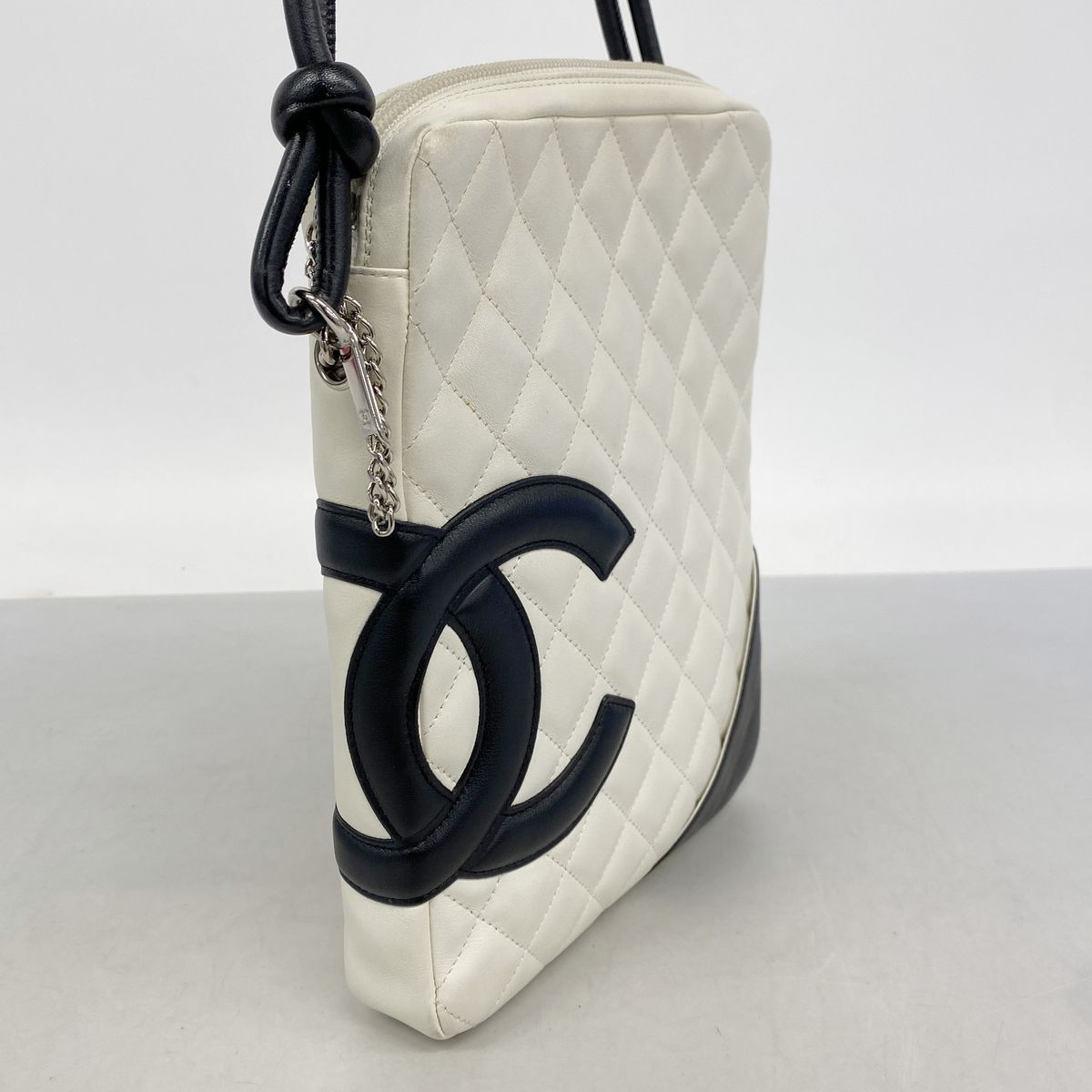 Chanel Shoulder Bag Cambon Lambskin White Black Silver — view 2