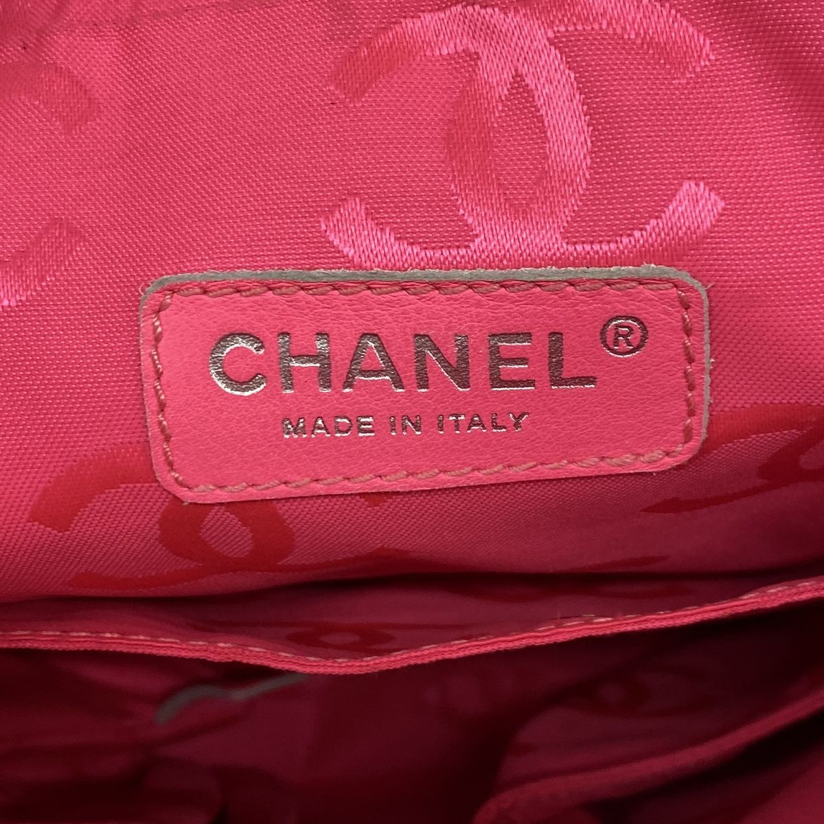Chanel Shoulder Bag Cambon Lambskin White Black Silver — view 5