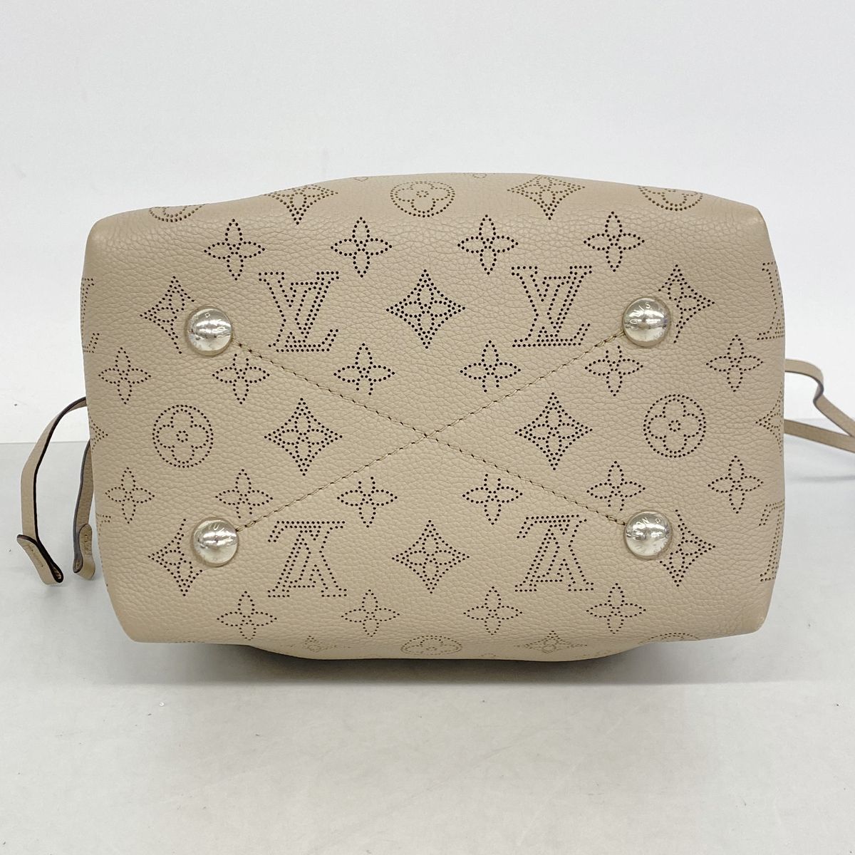 Louis Vuitton Shoulder Bag Mahina Bella Galet 2-Way — view 3