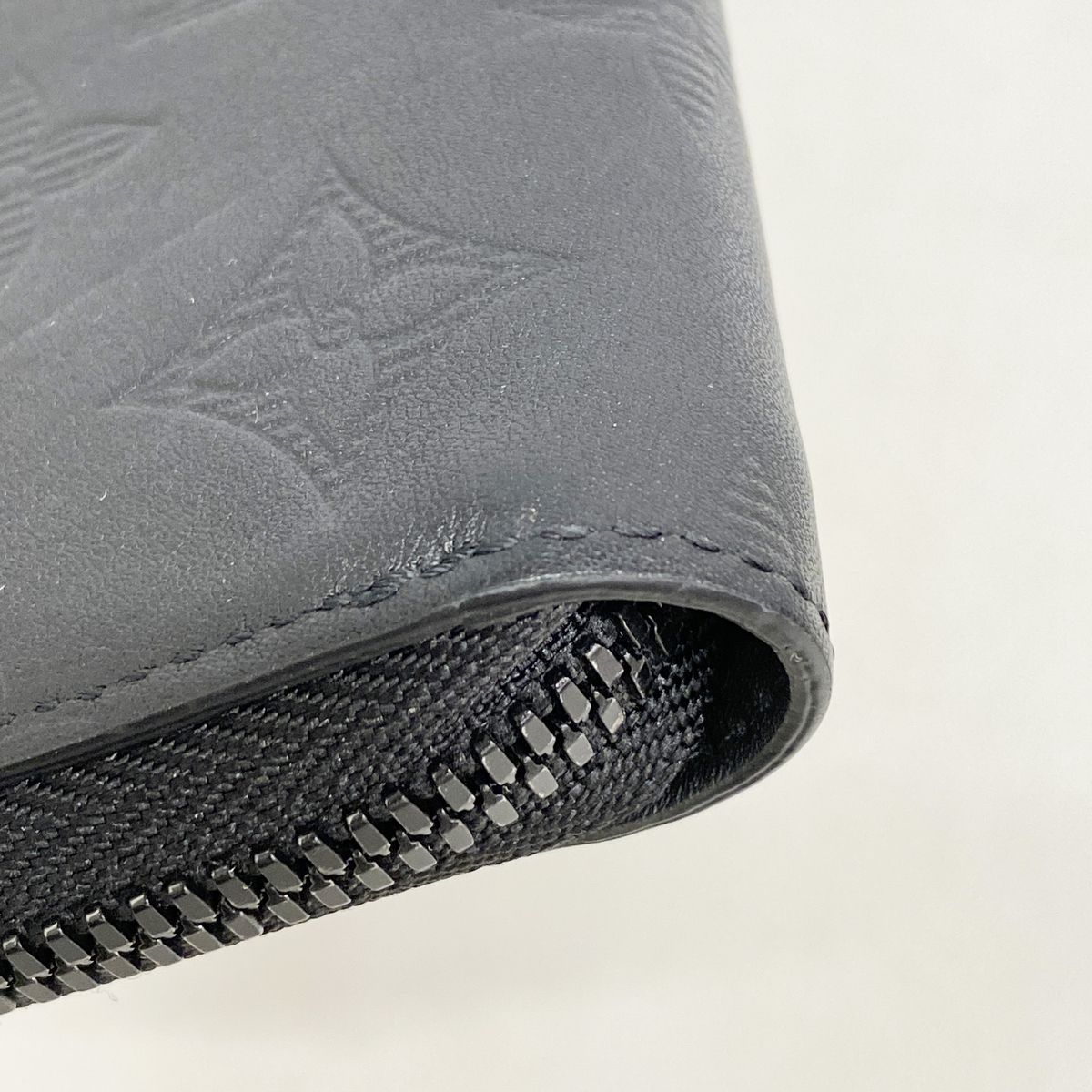 Louis Vuitton Wallet Monogram Shadow Zippy Vertical Black — view 6