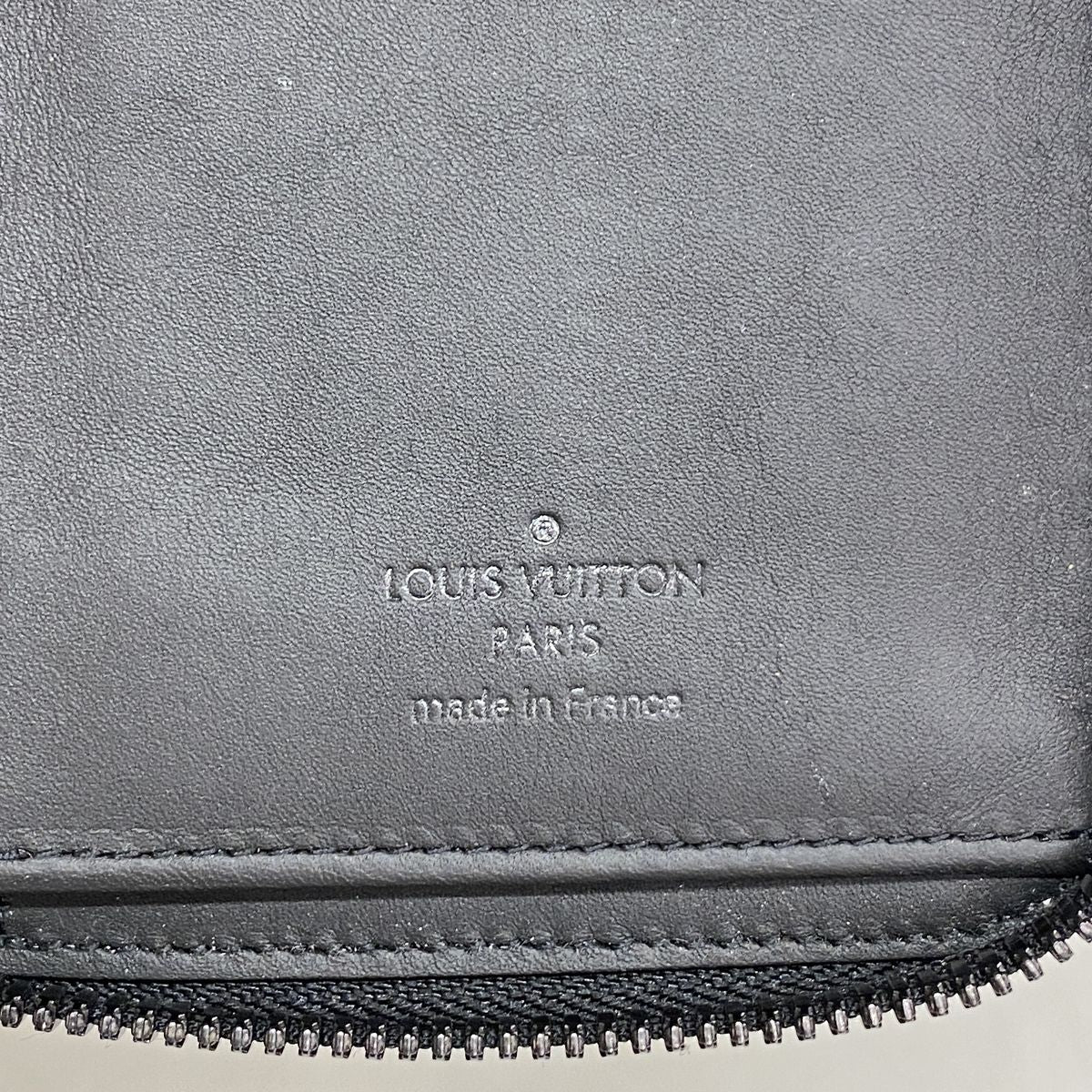 Louis Vuitton Wallet Monogram Shadow Zippy Vertical Black — view 4