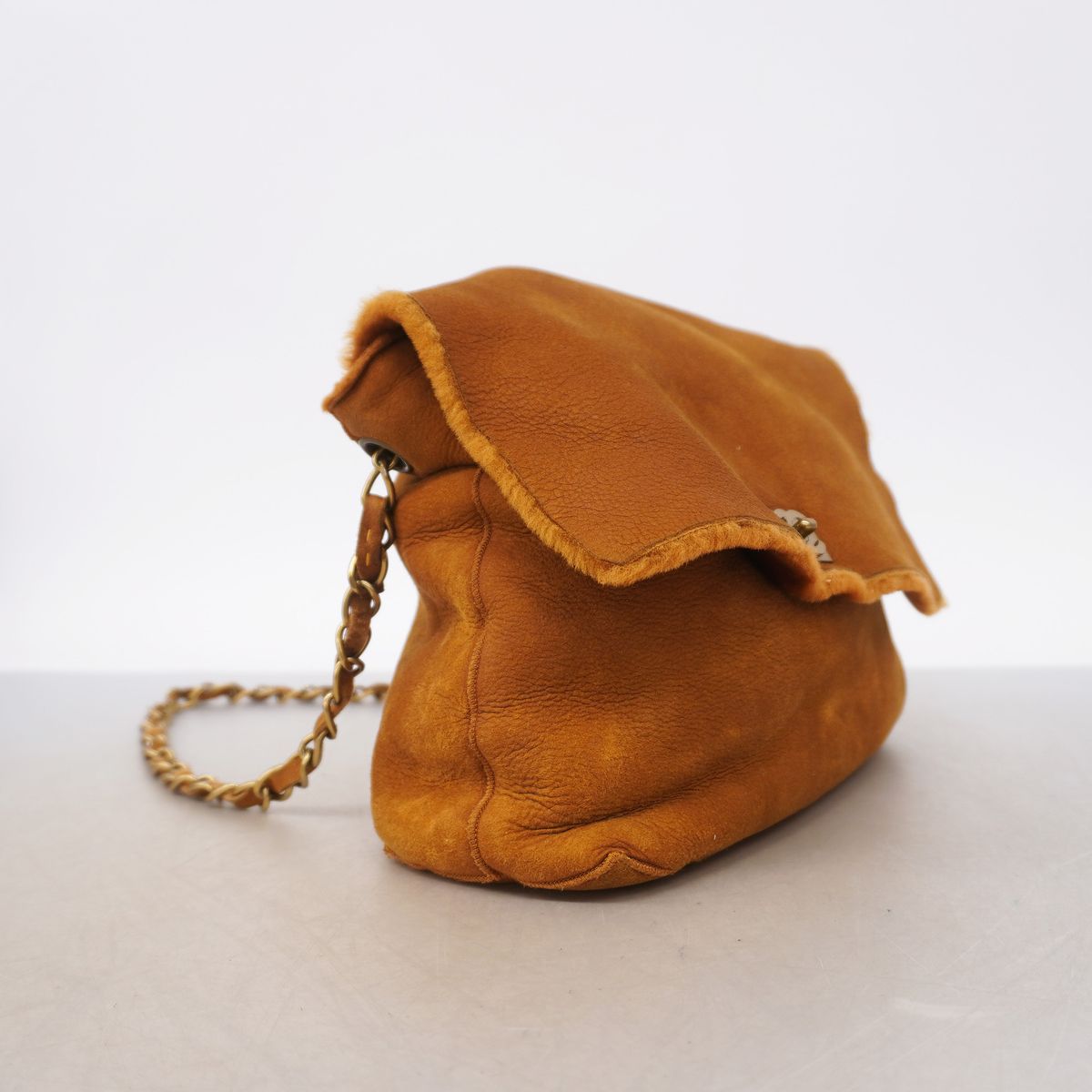 Chanel Shoulder Bag Suede Brown Gold — view 2