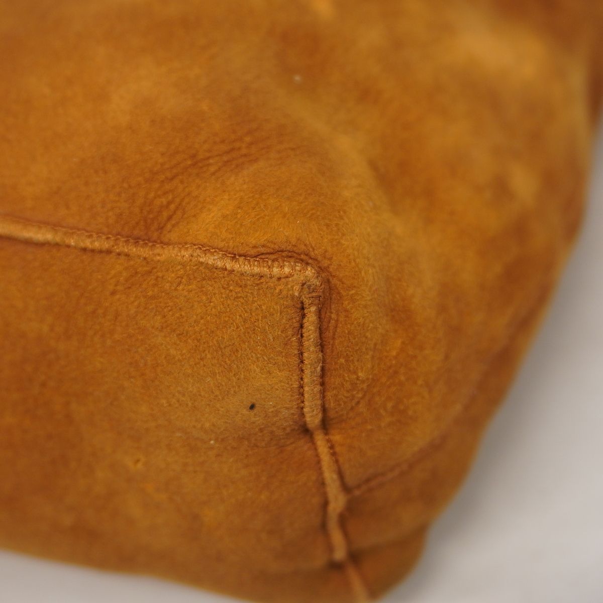 Chanel Shoulder Bag Suede Brown Gold — view 6