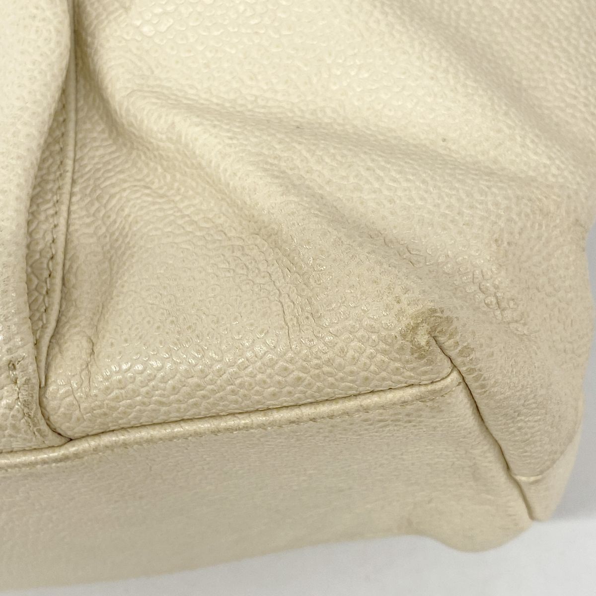 Chanel Chain Tote Bag Caviar Leather Beige Gold — view 6