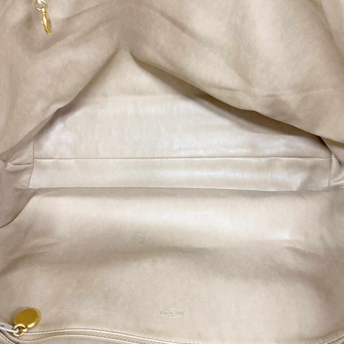 Chanel Chain Tote Bag Caviar Leather Beige Gold — view 4