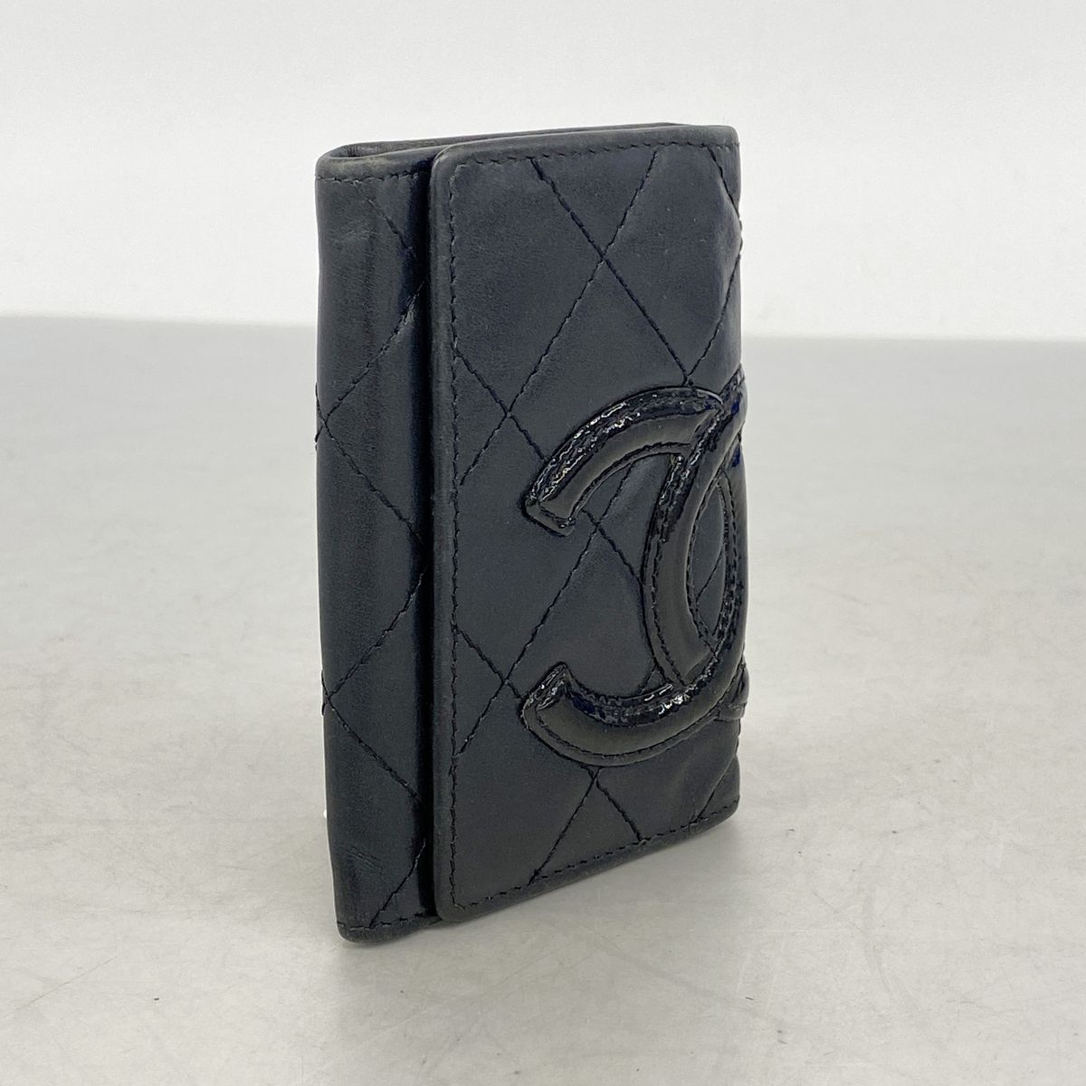 Chanel Key Case Cambon Lambskin Black Silver Key Holder — view 2