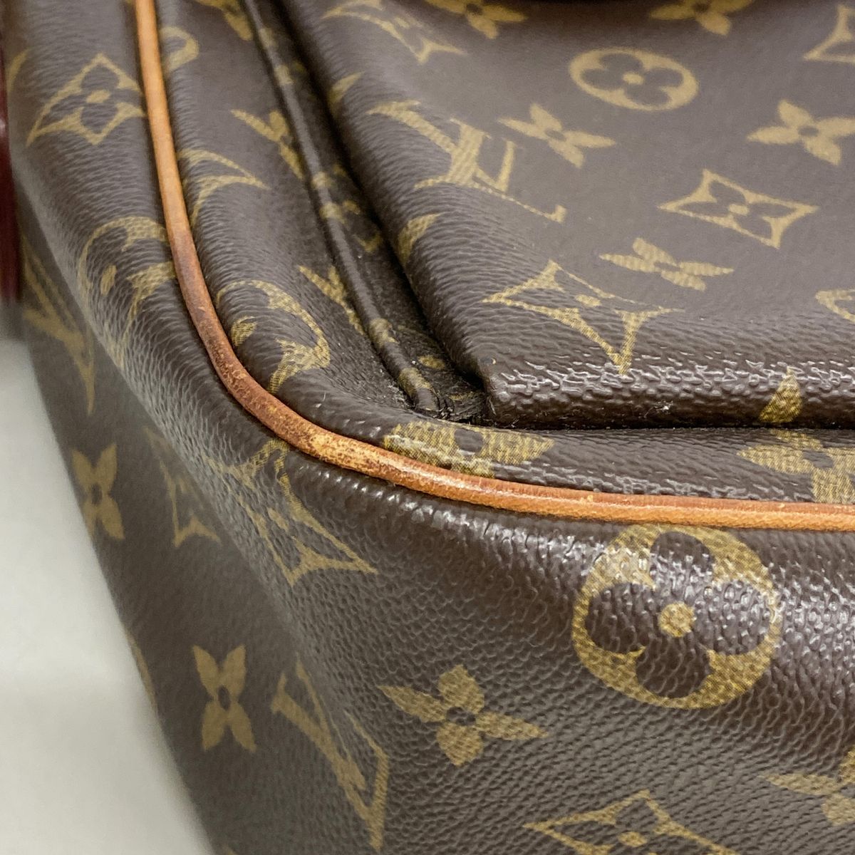Louis Vuitton Shoulder Bag Monogram Viva-Cite GM Brown — view 6