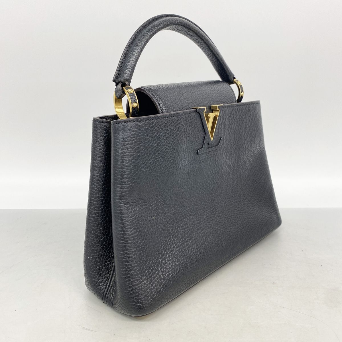 Louis Vuitton Handbag Capucines BB Noir 2-Way Bag — view 2