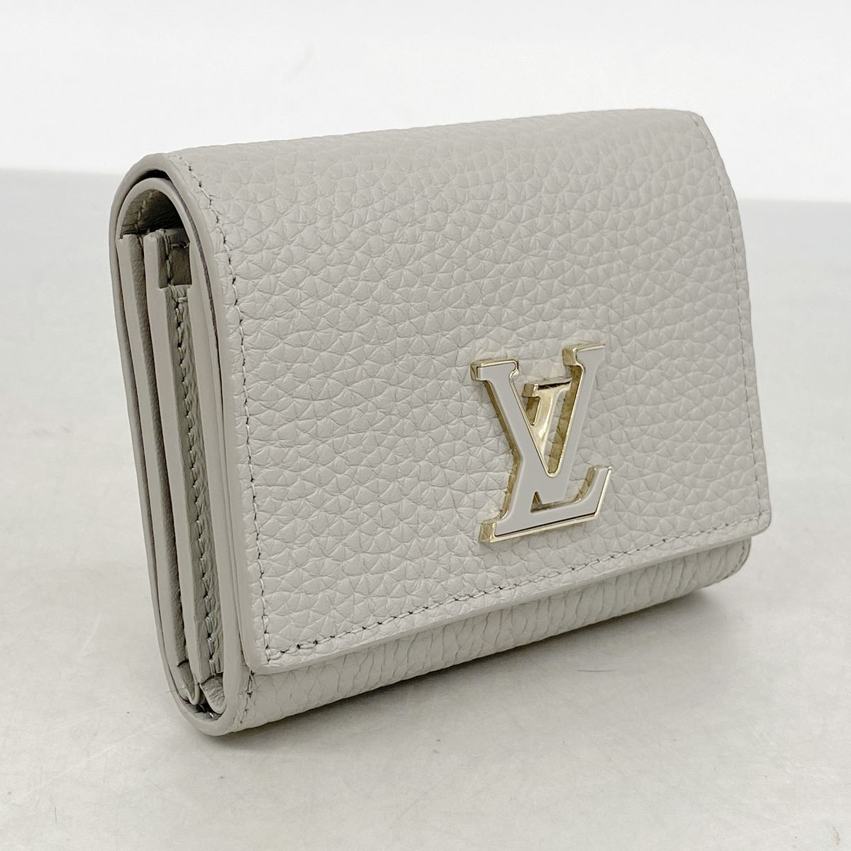 Louis Vuitton Wallet Portefeuille Capucines Tiny Flint Gray — view 2