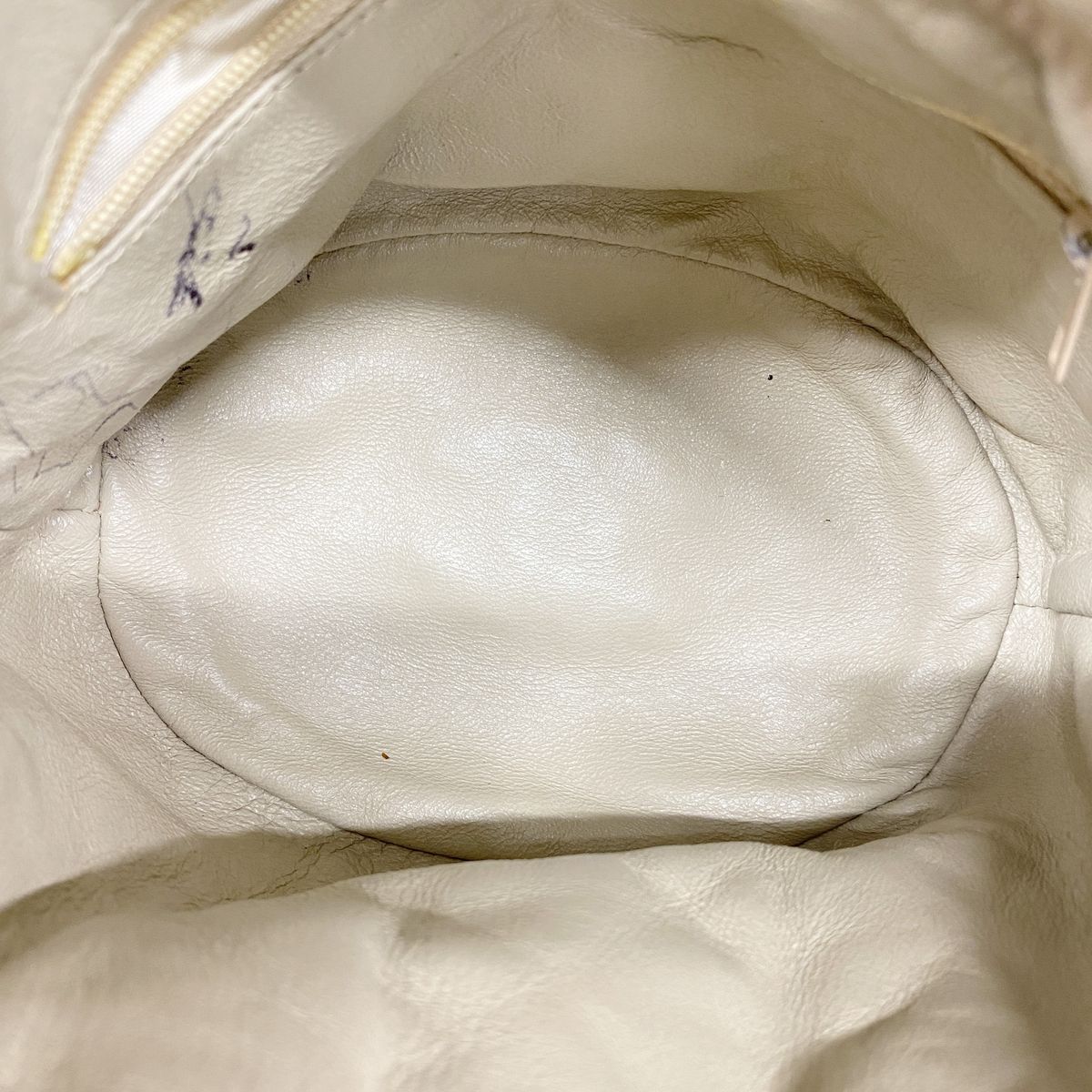 Chanel Shoulder Bag Quilted Lambskin Beige Gold — view 4