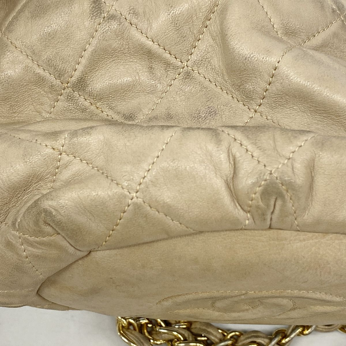 Chanel Shoulder Bag Quilted Lambskin Beige Gold — view 6