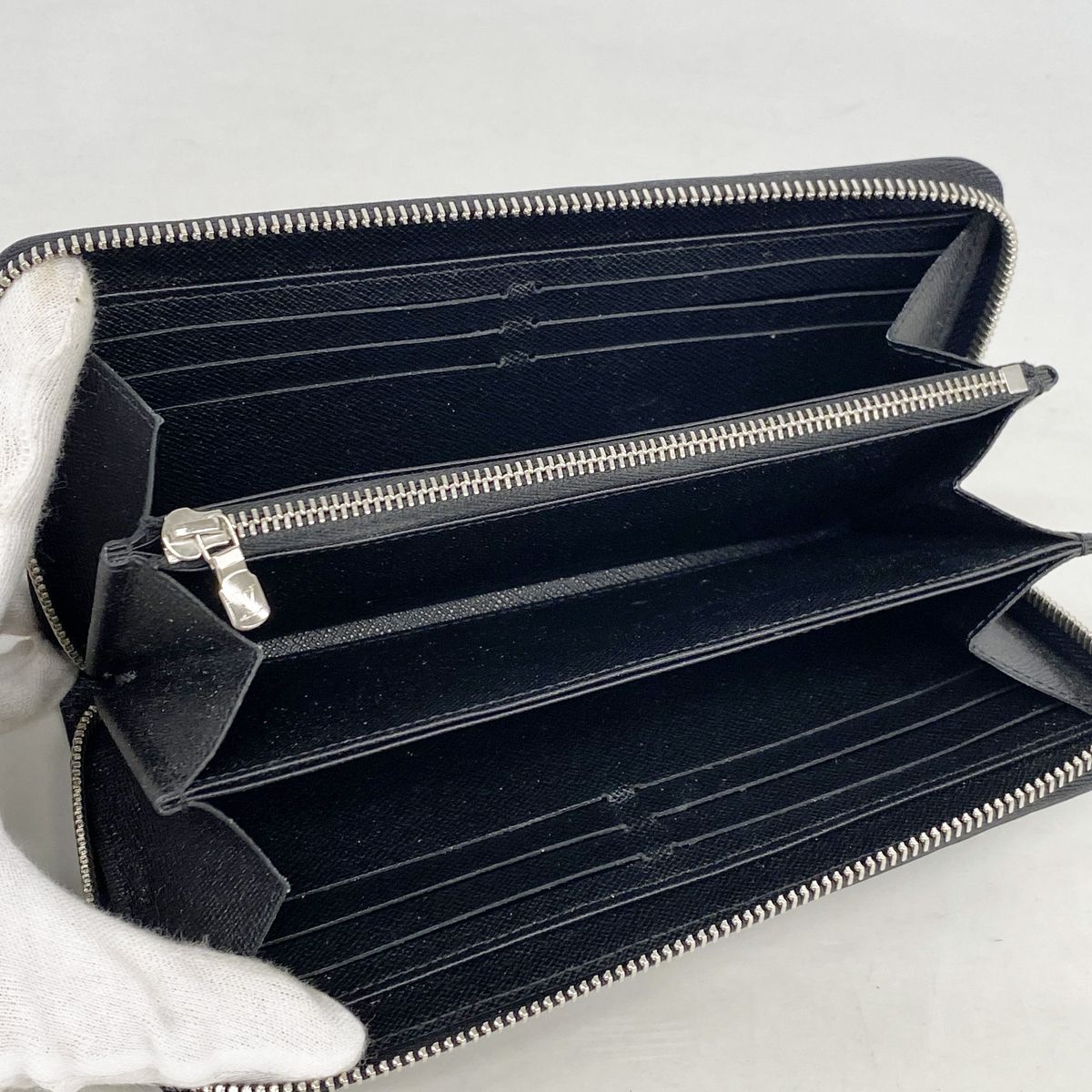 Louis Vuitton Wallet Epi Zippy Noir — view 3