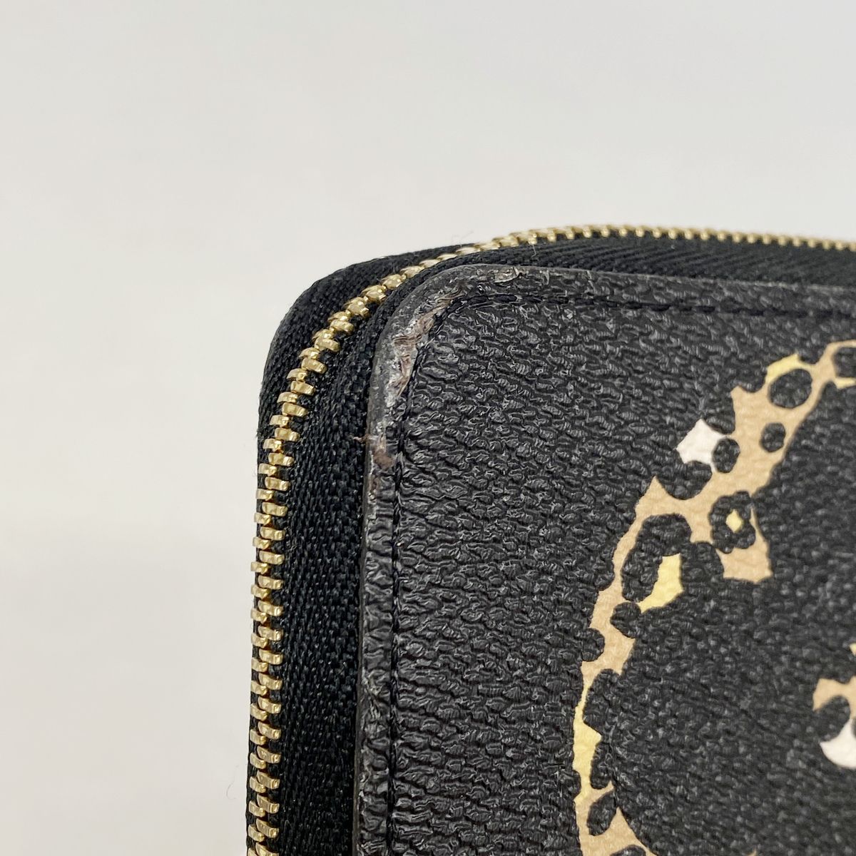 Louis Vuitton Coin Purse Monogram Jungle Zippy Black Brown — view 6