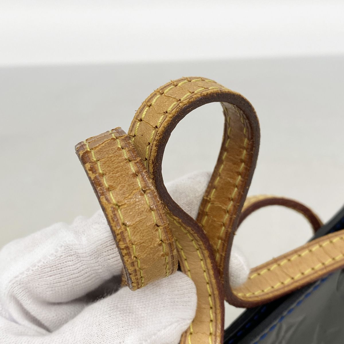 Louis Vuitton Handbag Vernis Catalina BB Grand Blue — view 8