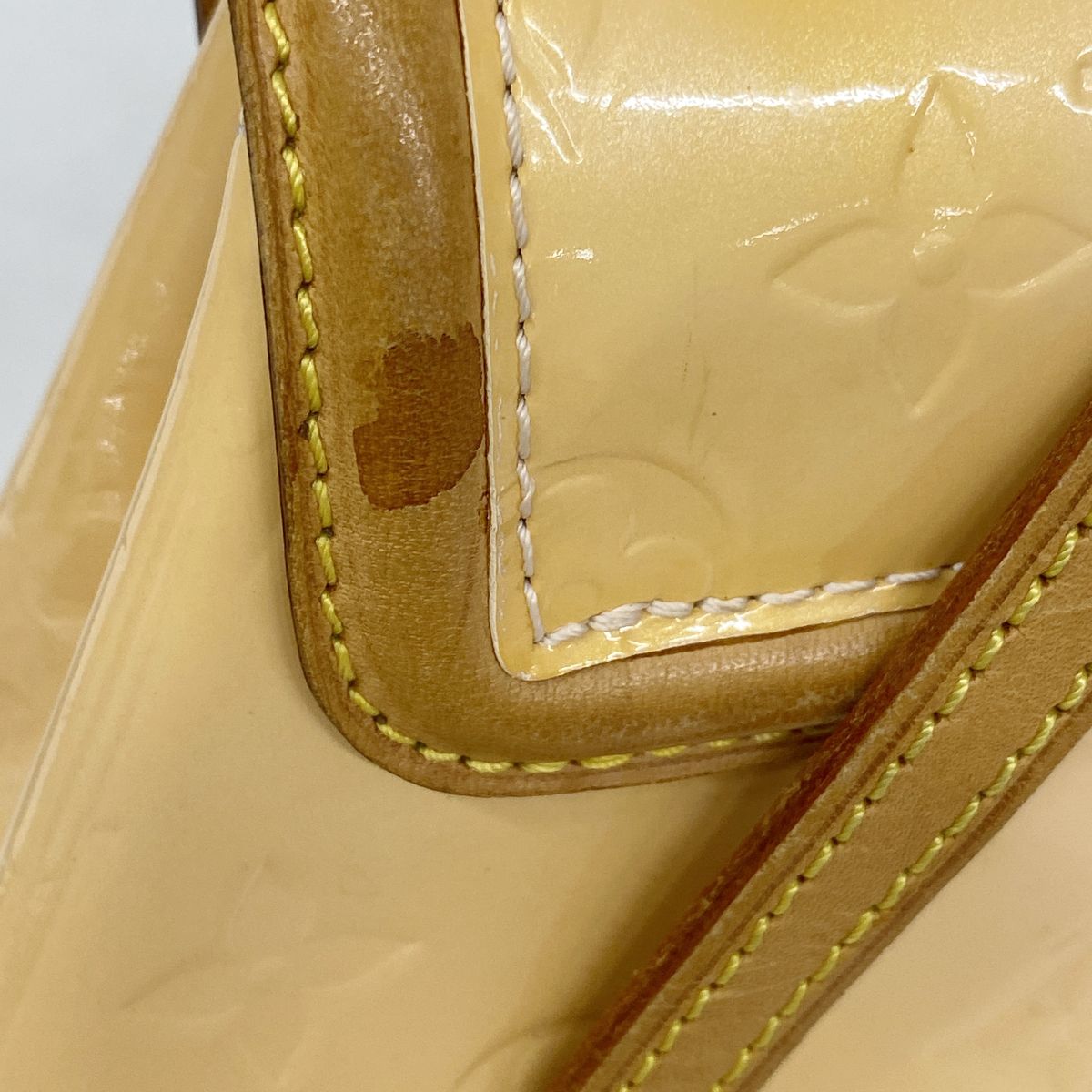 Louis Vuitton Shoulder Bag Vernis Biscayne Bay PM Marshmallow Pink — view 6